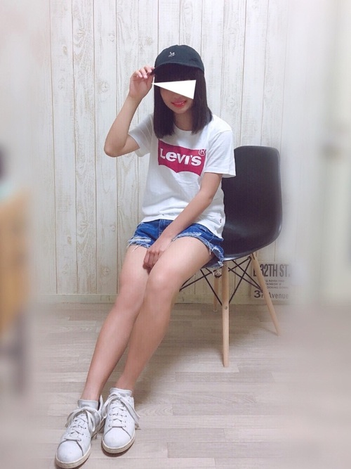 yuaのLevi's(リーバイス）Ｔシャツを使ったコーディネート