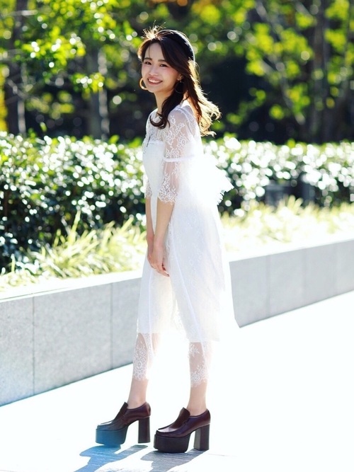 REDYAZELのチュールレースワンピースを使ったコーディネート