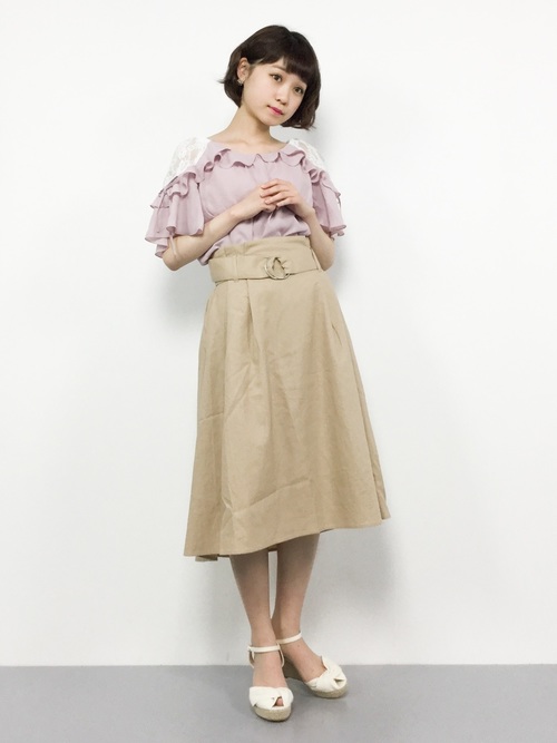 りなのブラウスとロングスカートを使ったコーディネート