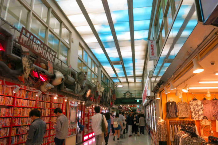 オタクの聖地、中野ブロードウェイの画像