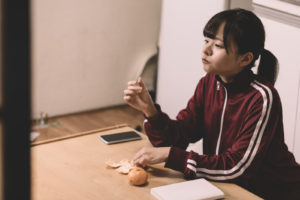 全然モテない女の特徴はコレ！モテる女に生まれ変わる簡単なコツ